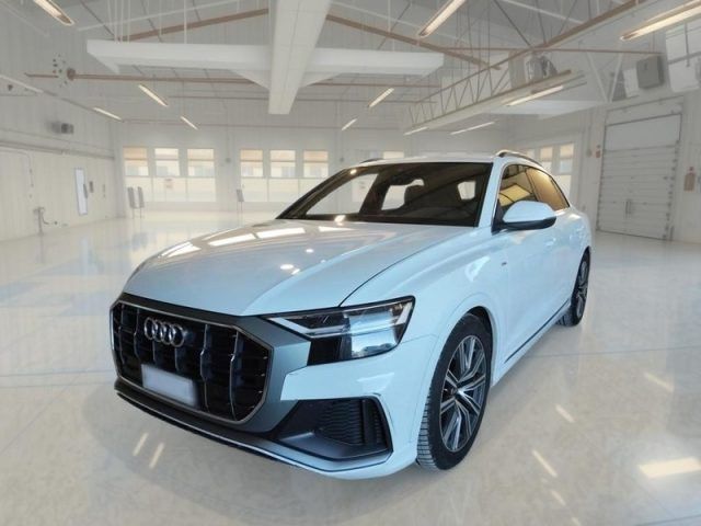 AUDI AUDI Q8 45 TDI quattro tiptronic Sport