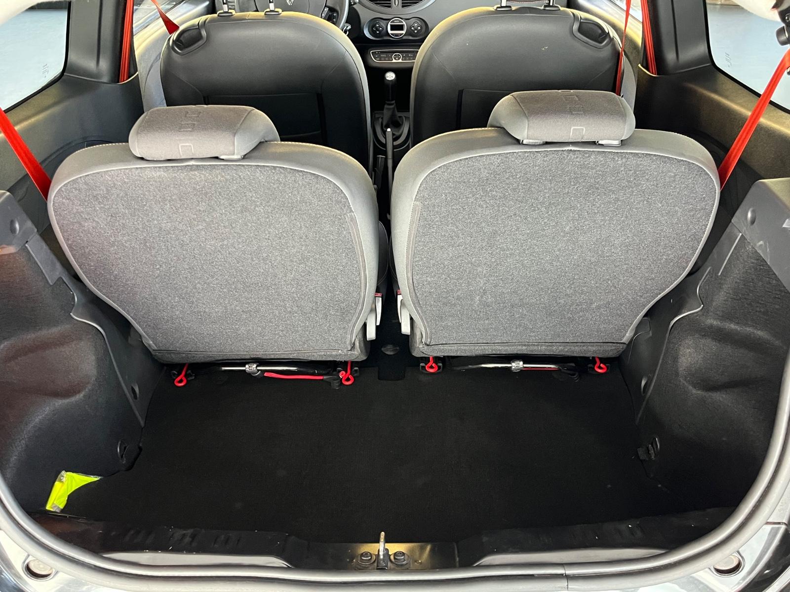 Renault TWINGO SPORT 1,6 133PS 1.HAND PANORA. KLIMAAUTO!