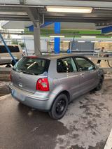 Volkswagen *VW Polo 1.2*TÜV NEU*SITZHEIZUNG*ARMLEHNE*... - Volkswagen Polo aus 2004 mit Benzin-Antrieb: Kleinwagen, mit Klimaanlage, 1.2