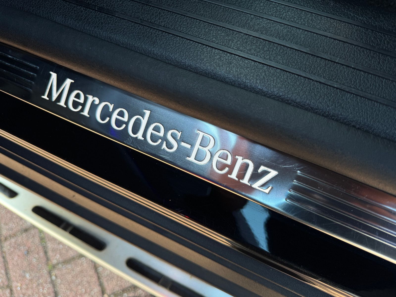 Fahrzeugabbildung Mercedes-Benz GLE 400 d Coupe AMG LINE PANO AIRMATIC 21 ZOLL