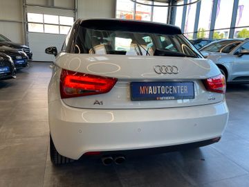 Audi A1 ambition *NAVI*PDC*SZHZ*KLIMA*SPORTFAHRWERK*
