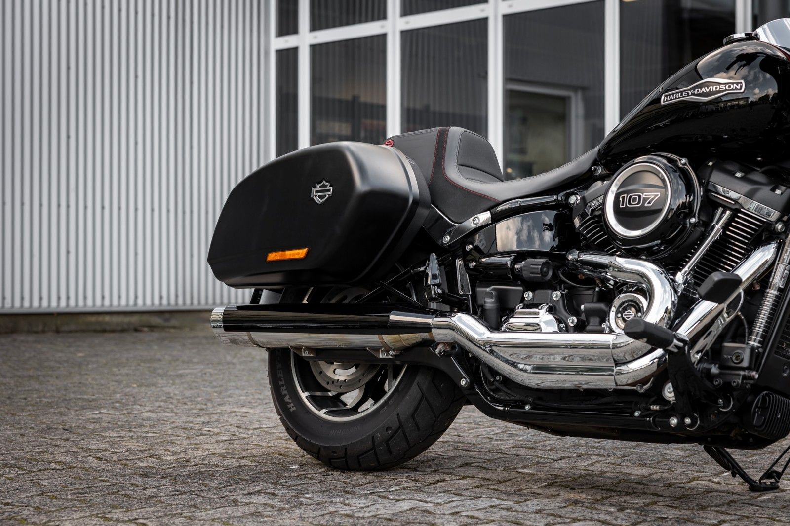 Fahrzeugabbildung Harley-Davidson FLSB SPORT GLIDE 107