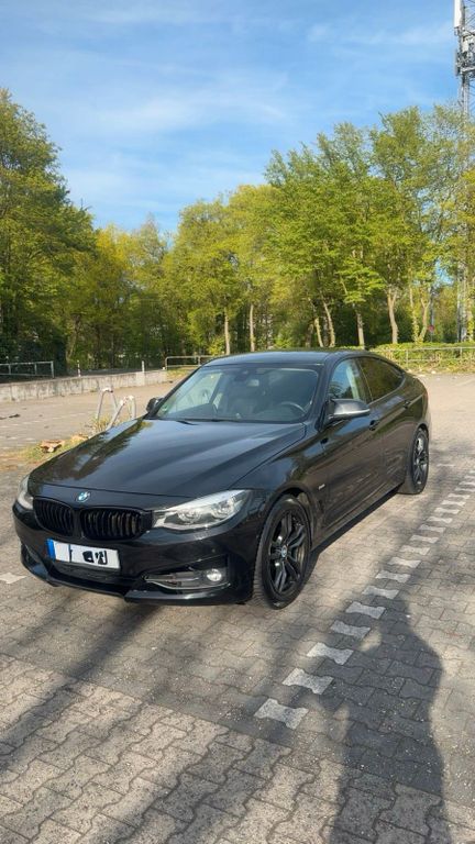 Image of BMW 320