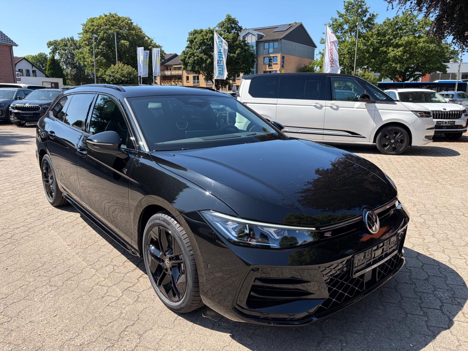 Volkswagen Passat 2.0 TDI 4M R-Line AHK Black Head Up Pano