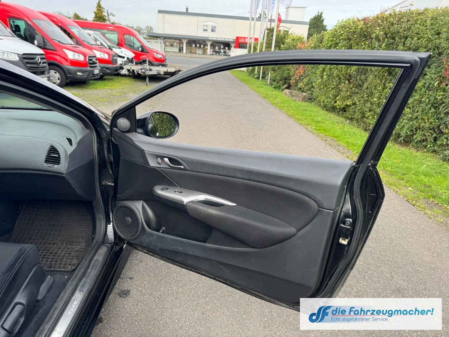 Fahrzeugabbildung Honda Civic 1.8 Type S Klimaautom *EXPORT