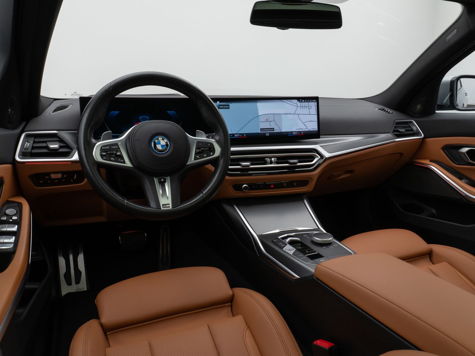 Fahrzeugabbildung BMW 330e xD M Sport Pro Panorama Kamera HUD DAB H/K