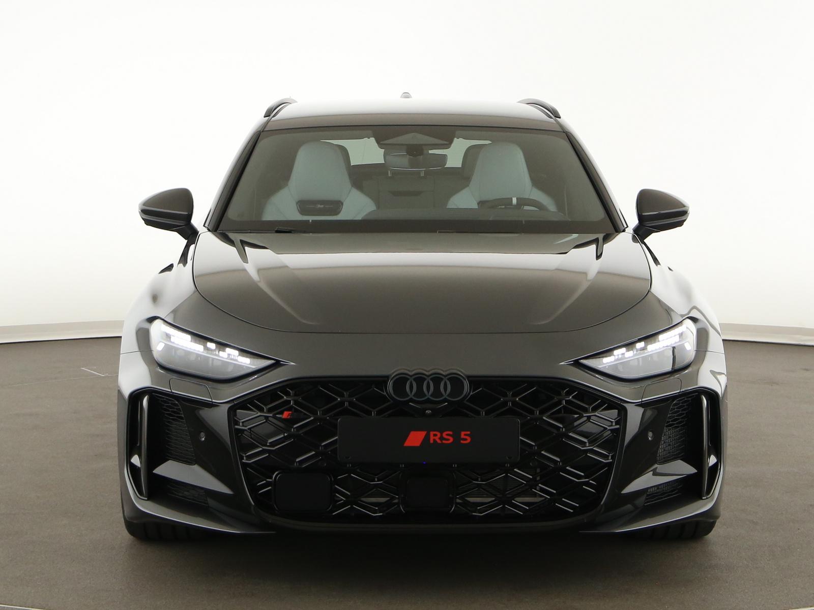 Audi RS 5 Avant verfügbar ab.29.07.26 270 km Höchstge