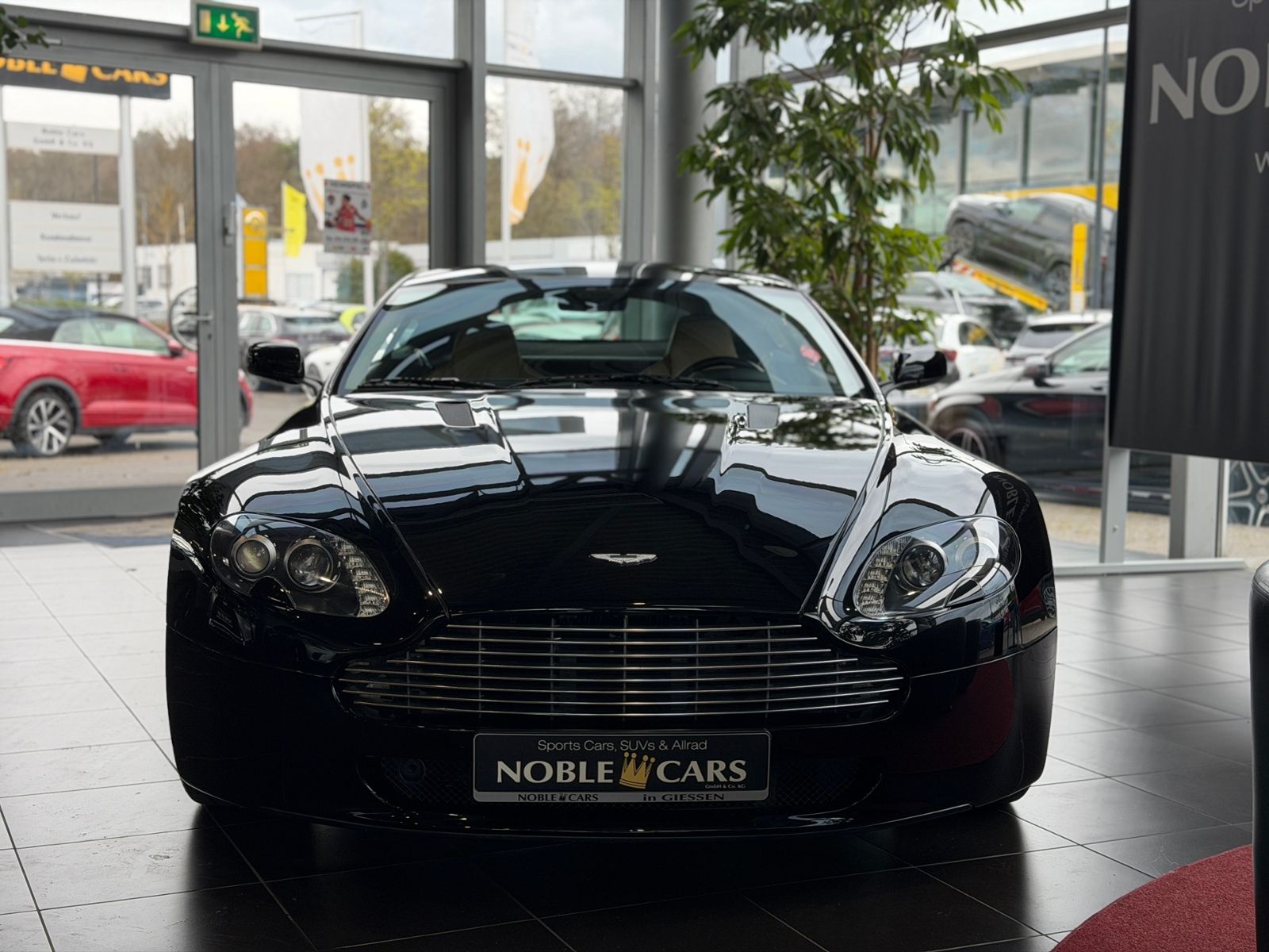 Fahrzeugabbildung Aston Martin Vantage  V8 KLIMA XEN NAV SHZ PDC LEDER