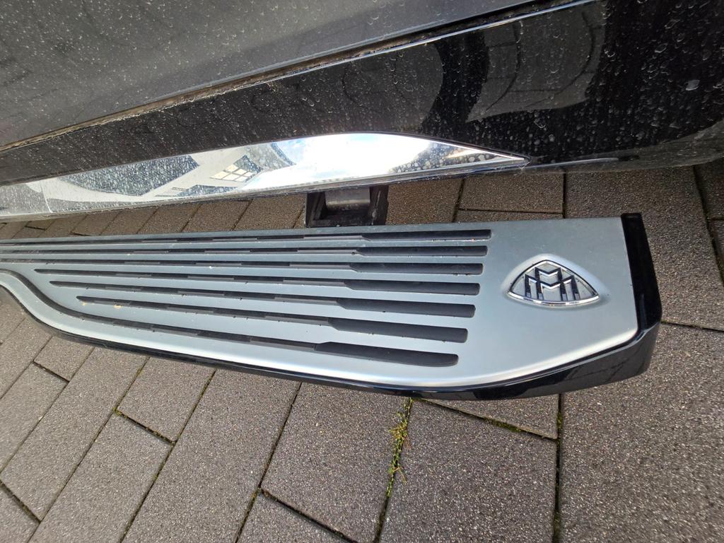 Mercedes-Benz GLS 600