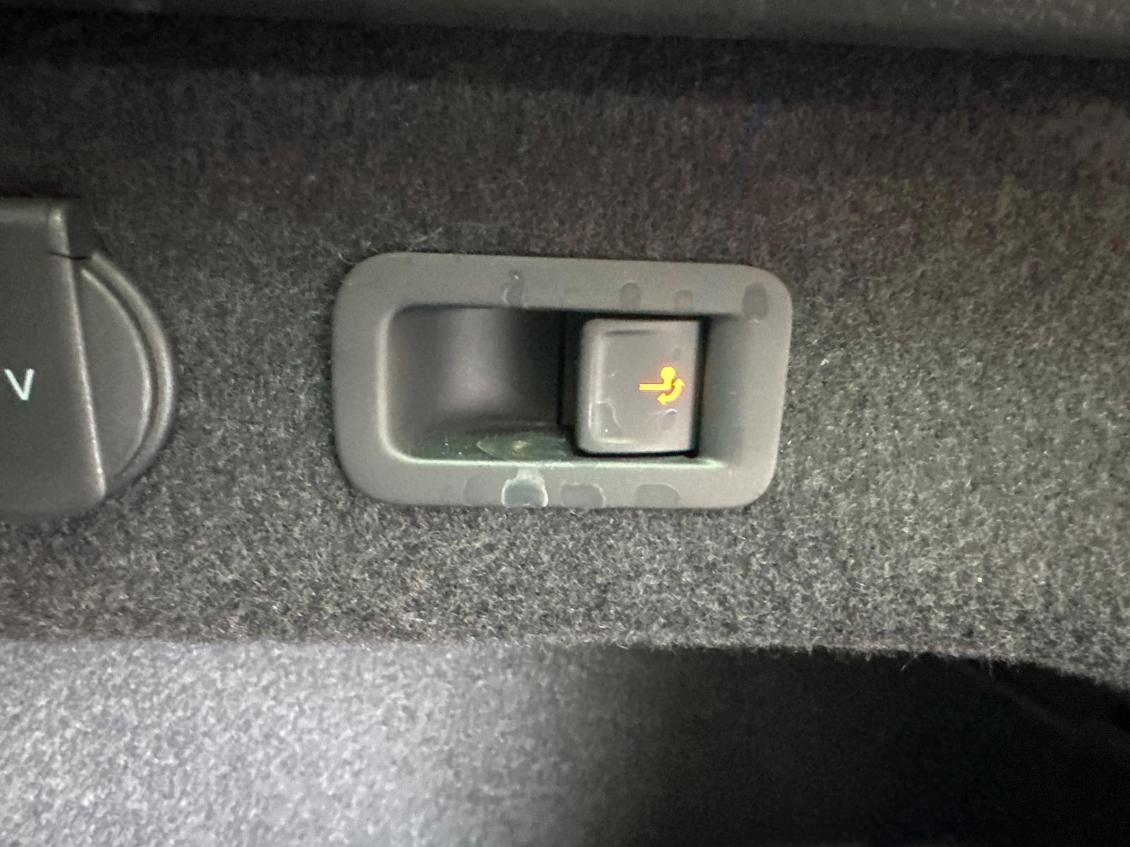 Volkswagen Passat 2.0 TDI DSG Elegance NAV+LED+AHK, миниатюра 9