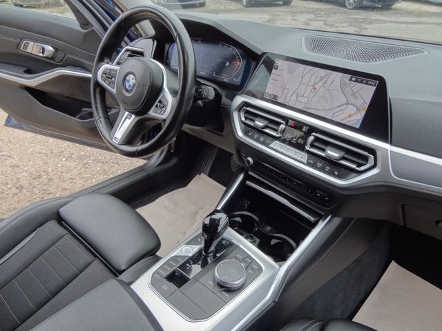 Fahrzeugabbildung BMW 330d xDrive Sport Line/Virtual/AHK/Kam/Leder/1.H