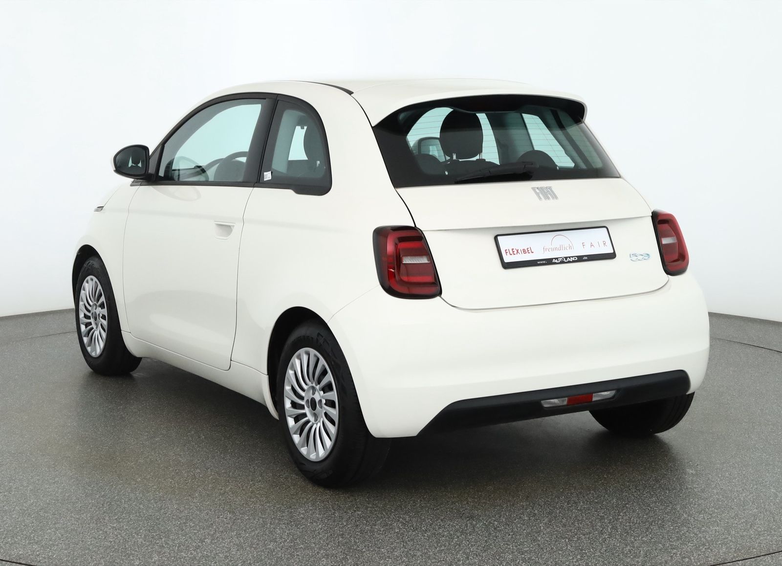 Fiat 500e Standheizung Android Apple Tempomat DAB USB imagem 3