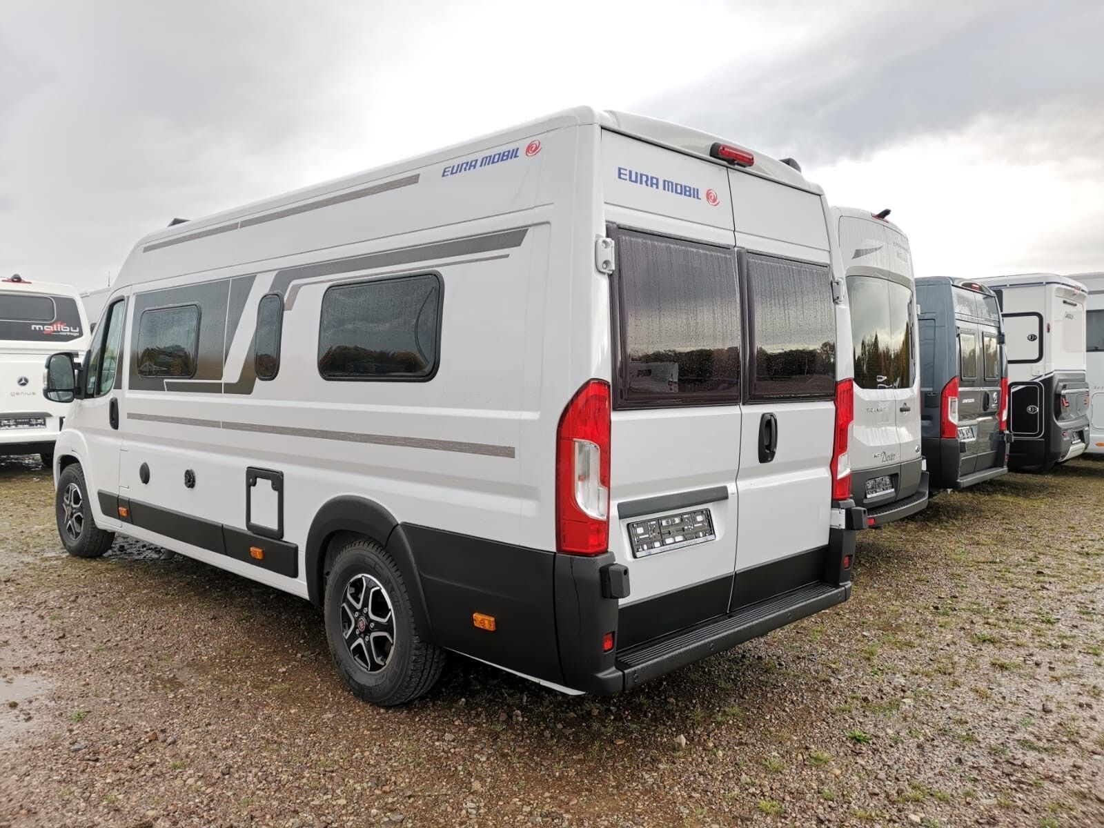 Fahrzeugabbildung Eura Mobil Van V 635 HB Fahrassistenz- & Mondial Plus Paket