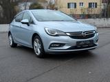 Opel Astra K 1.4 Turbo/Leder/LED/4x SHZ/Autom/Sitzküh - mit Benzin-Antrieb: Silber, Vollleder