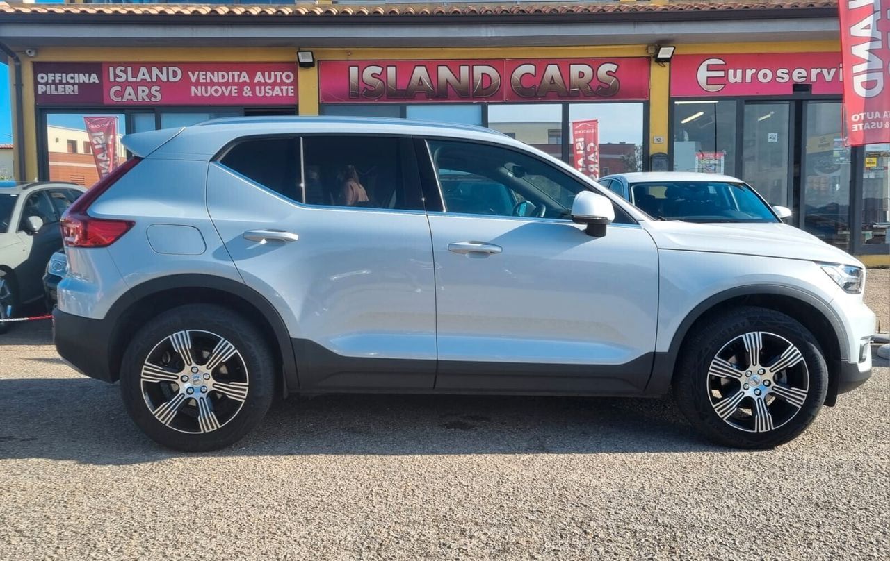 Volvo XC40 Momentum 163cv imagem 2
