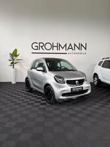 Smart ForTwo fortwo coupe Basis 52 kW Navi, Cool&Audio - Smart ForTwo Gebrauchtwagen in Augsburg