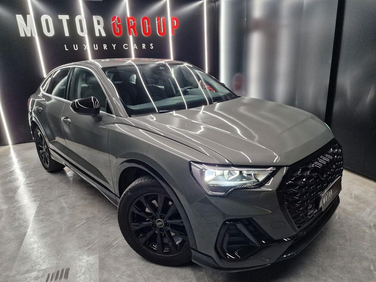 Audi Q3 SPB 35 TDI S tronic Business 2.0 150CV imagem 3