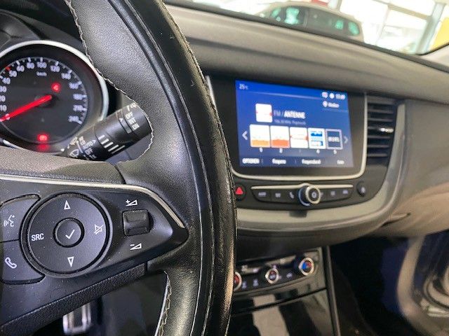 Fahrzeugabbildung Opel Grandland X 2.0D 18"ALU/NAVI/PANORAMA/KAMERA