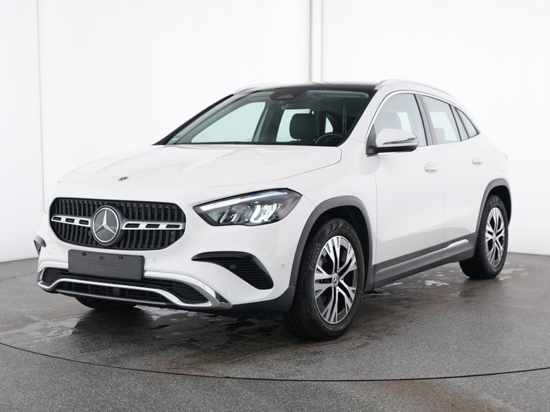 Mercedes-Benz GLA 200 Progressive AHK+Pano+CarPlay+Kam+EasyPac