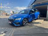 Skoda Octavia Combi RS Plus - Skoda Octavia: Blau, RS