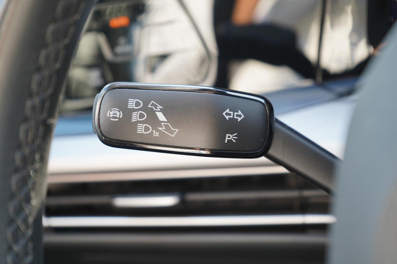 Volkswagen Golf VIII Variant 1.0 eTSI DSG Life LED ACC Navi, миниатюра 20