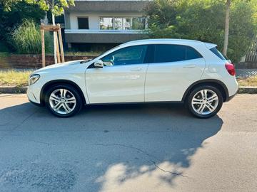 صورة 2 لـ 2014 Mercedes-BENZ GLA