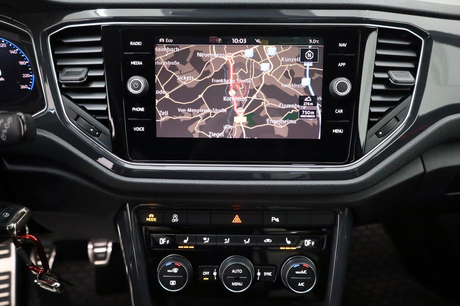 Fahrzeugabbildung Volkswagen T-Roc Sport Navi,LED,SH,Kamera,ACC,App Connect