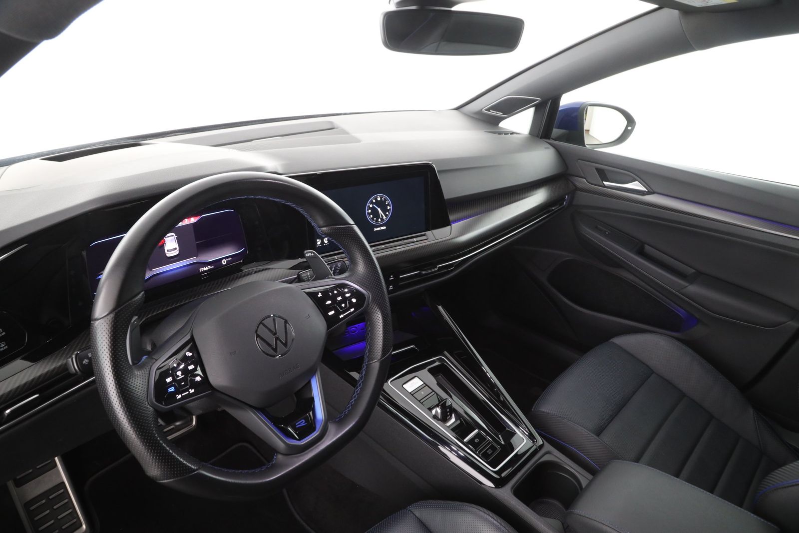 Volkswagen Golf VIII R 2.0 TSI DSG 20 Years I PANO I foto 11