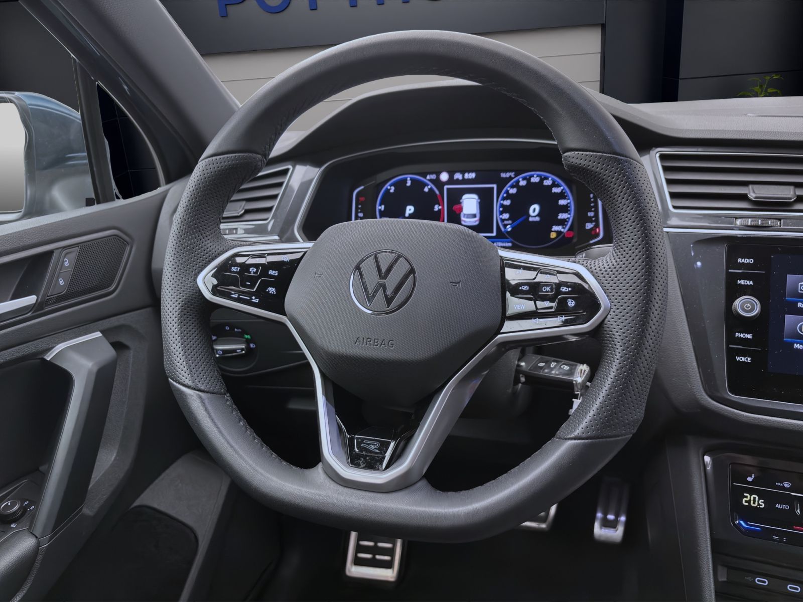 Volkswagen Tiguan - Bild 12