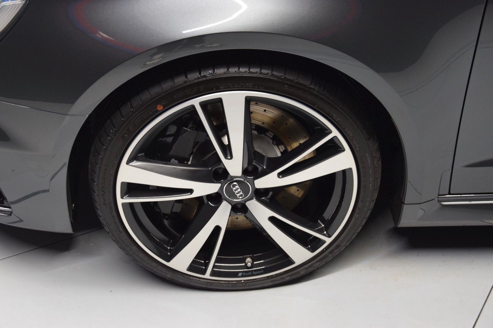 Fahrzeugabbildung Audi RS3 Sportback 2.5 TF quattro Pano B&O Schale ACC