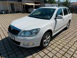 Skoda Octavia 1.8T  4X4 - Skoda Octavia aus 2012 mit Benzin-Antrieb: Kombi