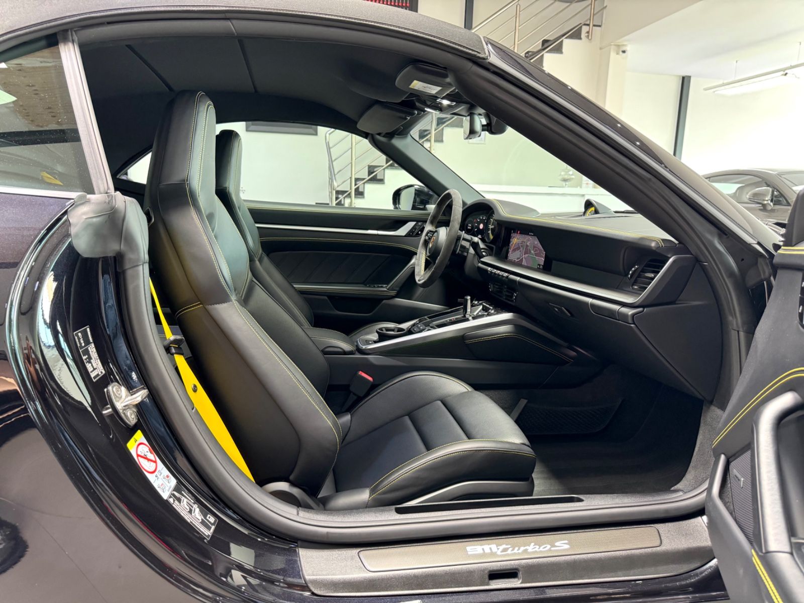 Porsche 992-911 TURBO S CABRIO BRABUS 820 STYLE-PACKAGE foto 16