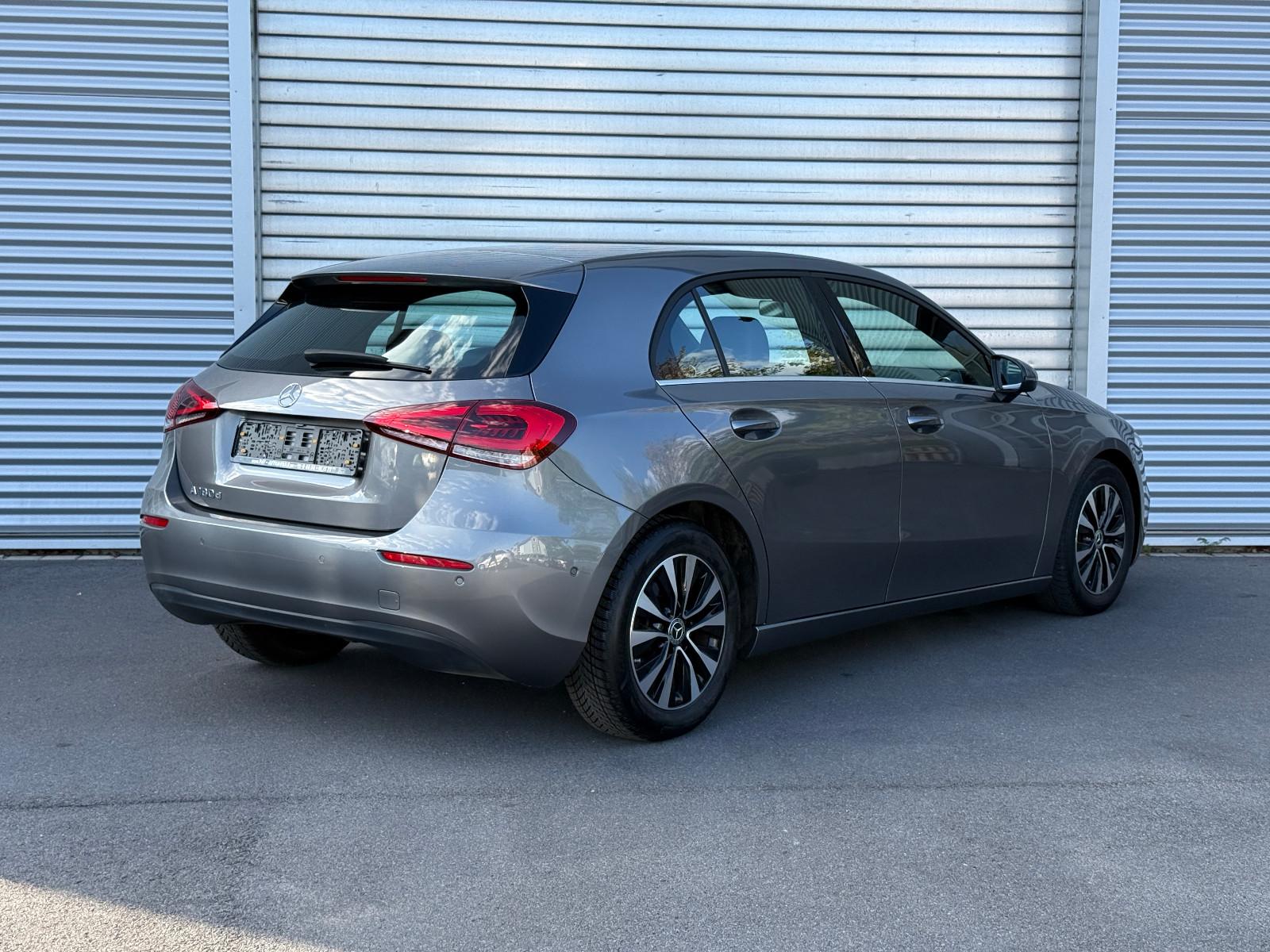 Mercedes-Benz A-Class d Advanced Aut LED SHZ Navi Kamera T-Leder, миниатюра 4