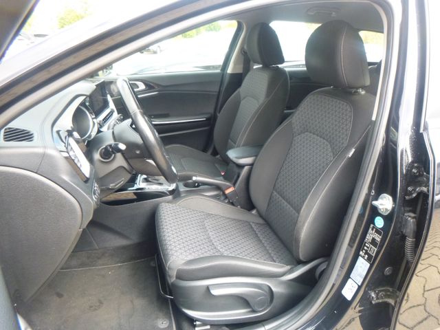 Fahrzeugabbildung Kia cee'd Sportswagon 1,6 CRDi >AUT/KAM/NAV/SHZ<
