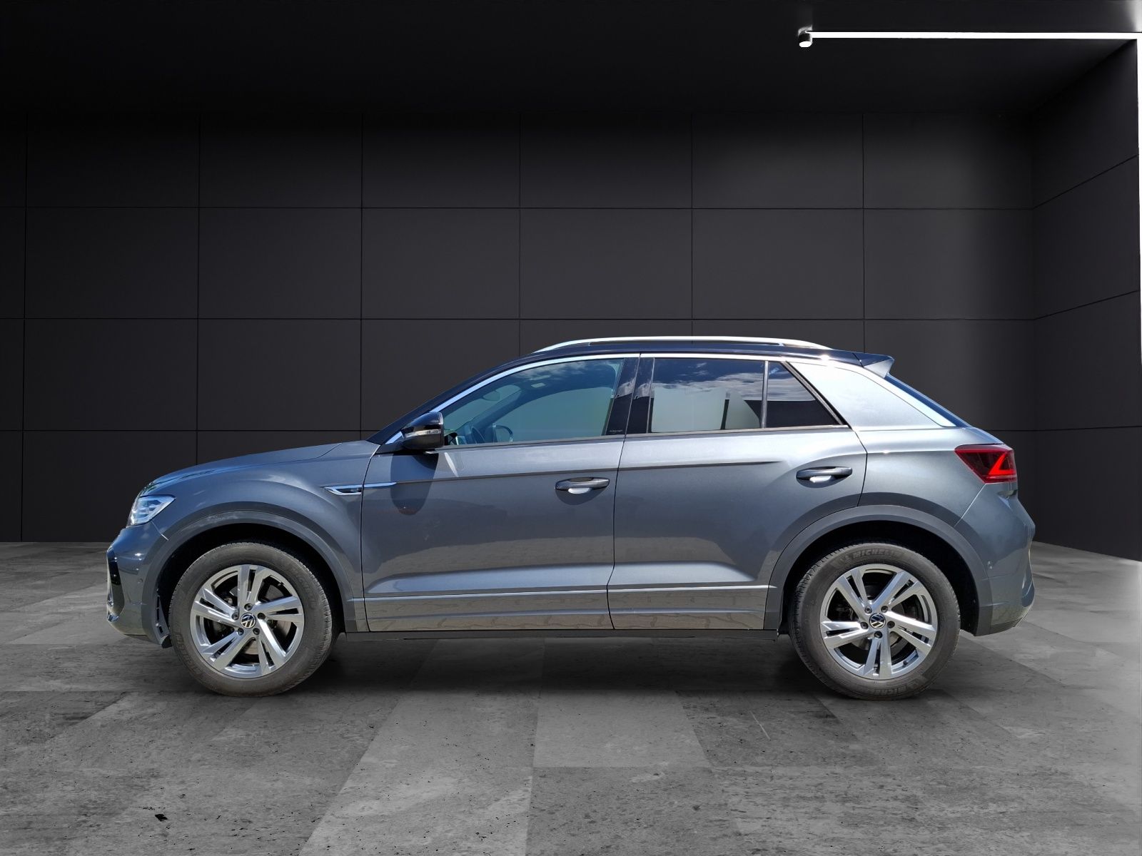 Fahrzeugabbildung Volkswagen T-Roc TSI R-Line DSG 4M Matrix Navi AID ACC Park