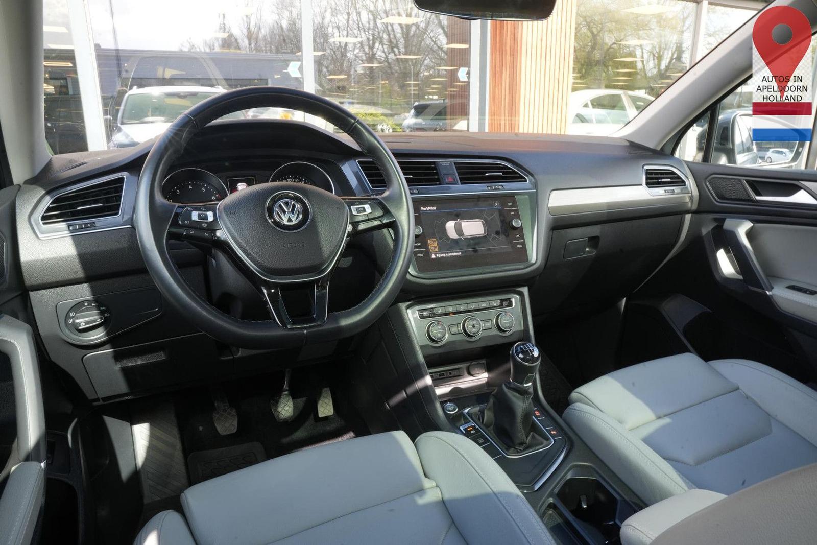 Volkswagen Tiguan Allspace 1.5 TSI Comfortline Business pan