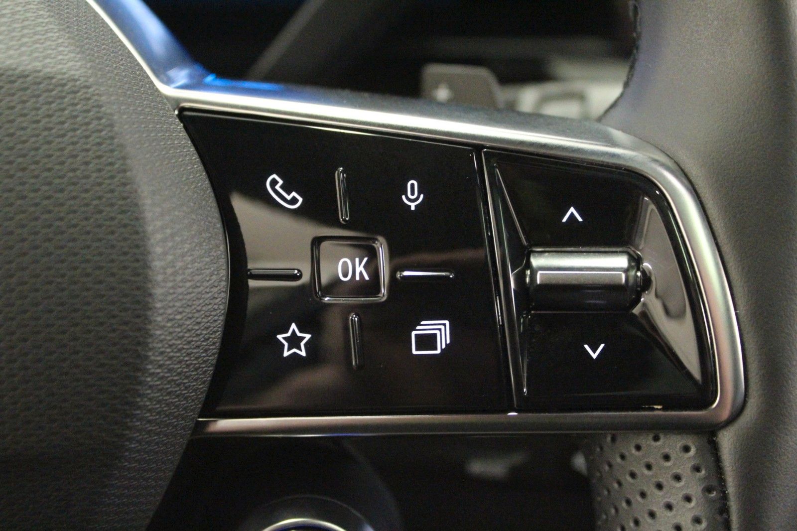 Fahrzeugabbildung Renault Austral E Tech Hybrid 200 Techno Automatik*