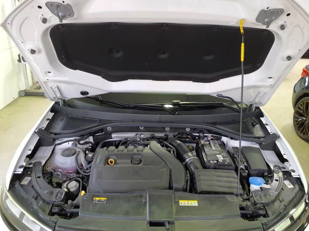 Volkswagen T-Roc Sport 1.5 TSI AHK*Tempo*Nav*PDC*RFK*Klima