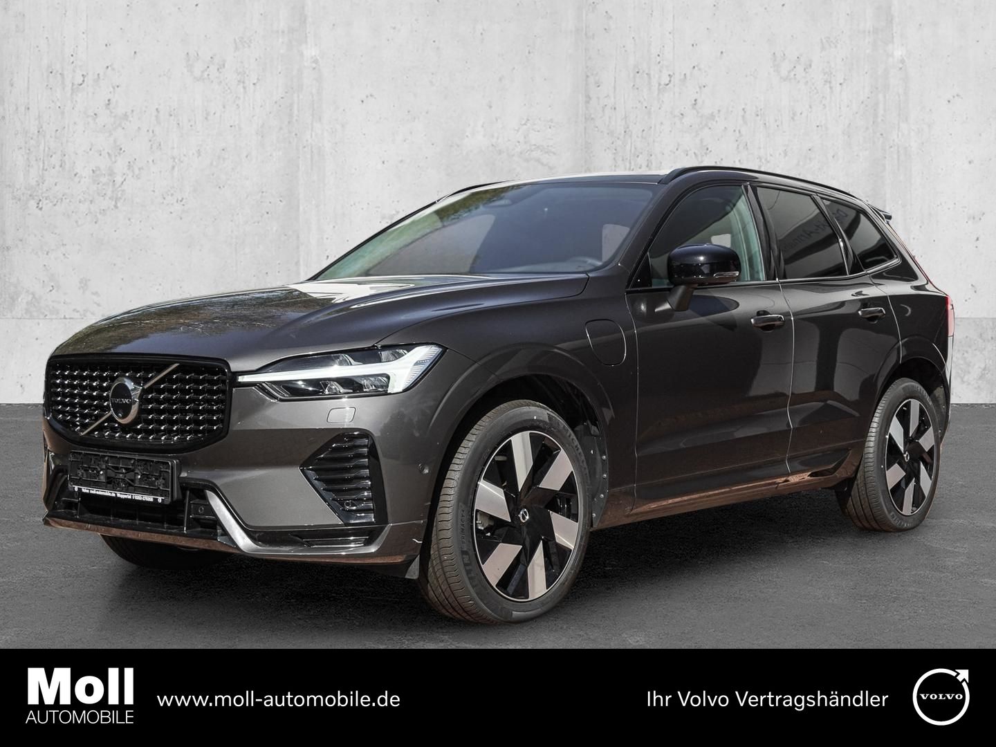 Volvo XC60 Plus Dark Recharge Plug-In Hybrid AWD T8 Tw