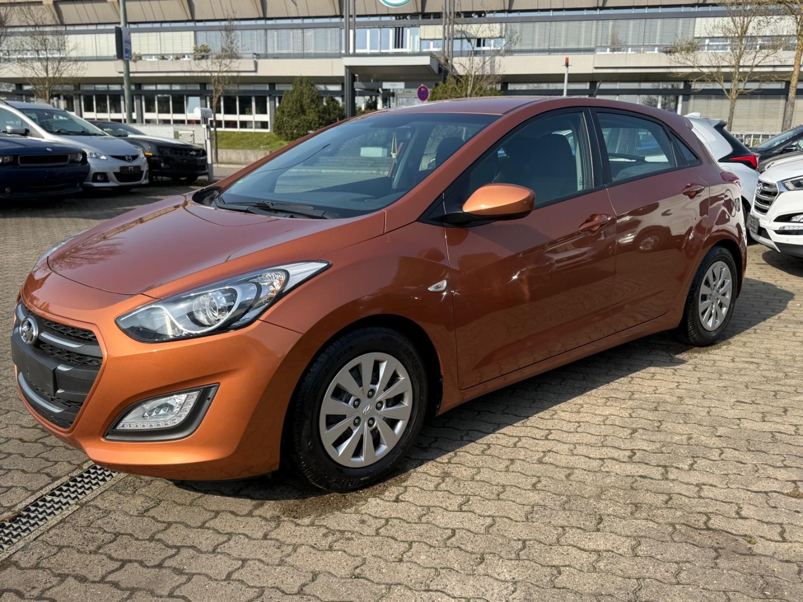 Hyundai i30 blue Classic Euro 6