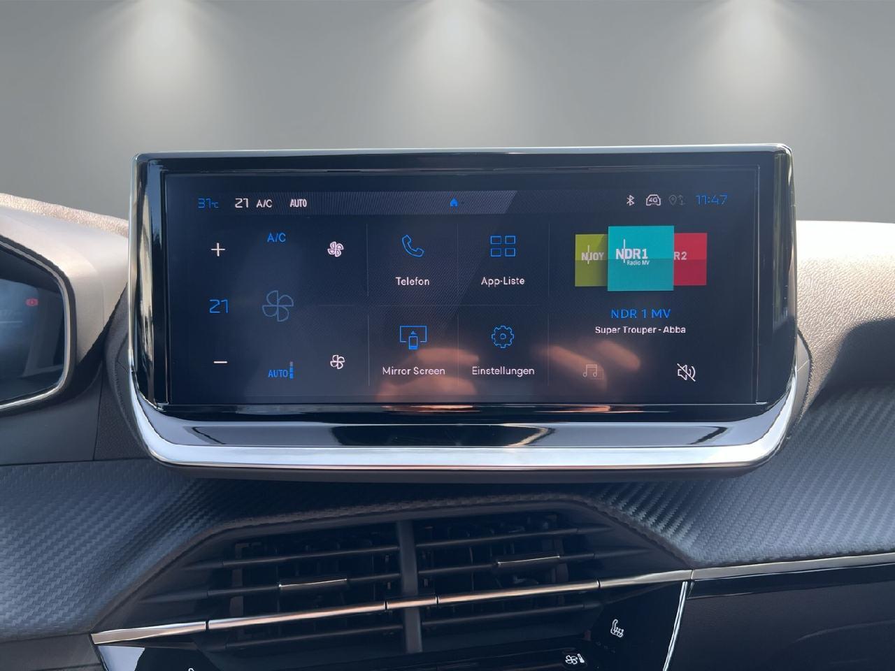 Peugeot 2008 Hybrid 145 Allure