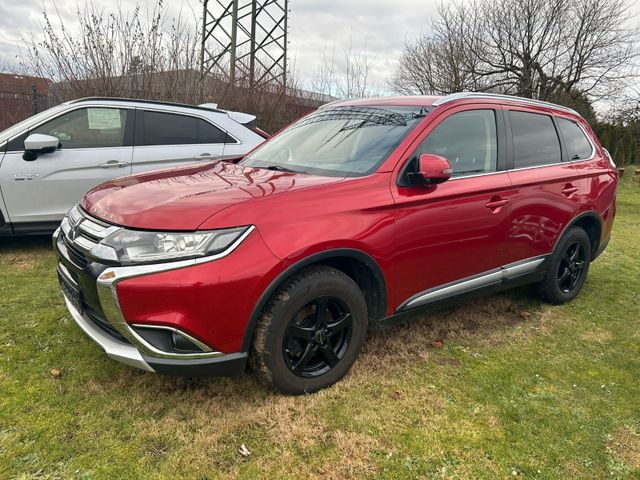 Mitsubishi Outlander Plus 4WD , Topzustand , AHK