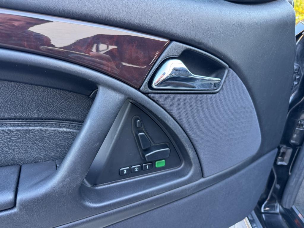 Mercedes-Benz SL 320