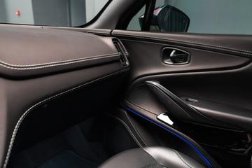 صورة مصغرة 18 لـ 2023 Aston Martin DBX