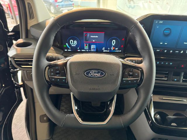 Ford Tourneo Custom 320 L1 Titanium FWD