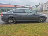 Volkswagen Passat Lim. Comfortline Virtual Navi LED AHK - VW Passat Gebrauchtwagen in Bremen