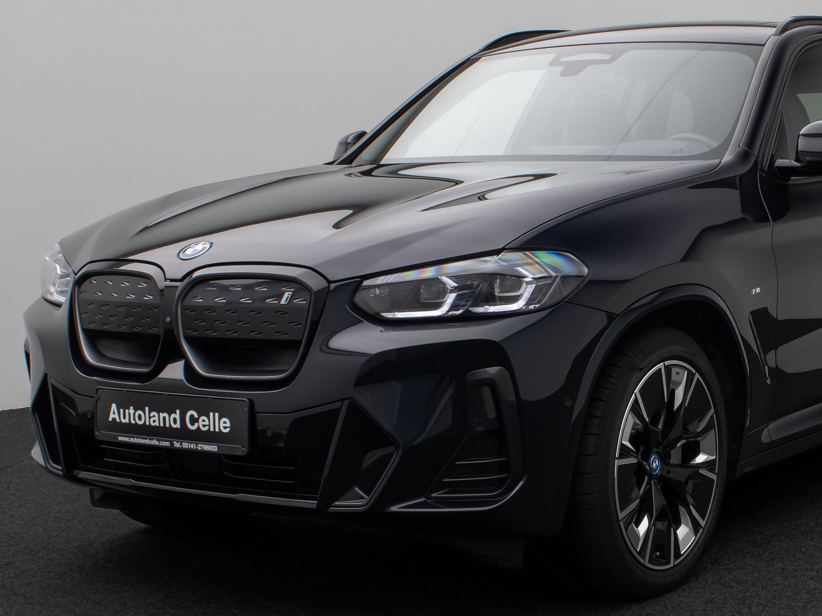 Fahrzeugabbildung BMW iX3 Impressive M Sport Panorama 360°HUD DAB H/K