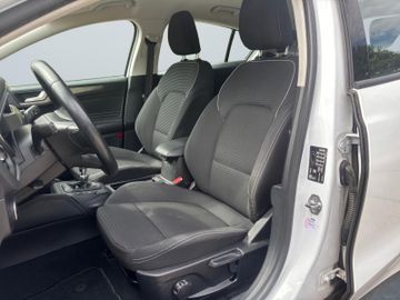 Ford Focus - 12