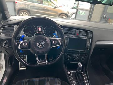 Volkswagen Golf - 8
