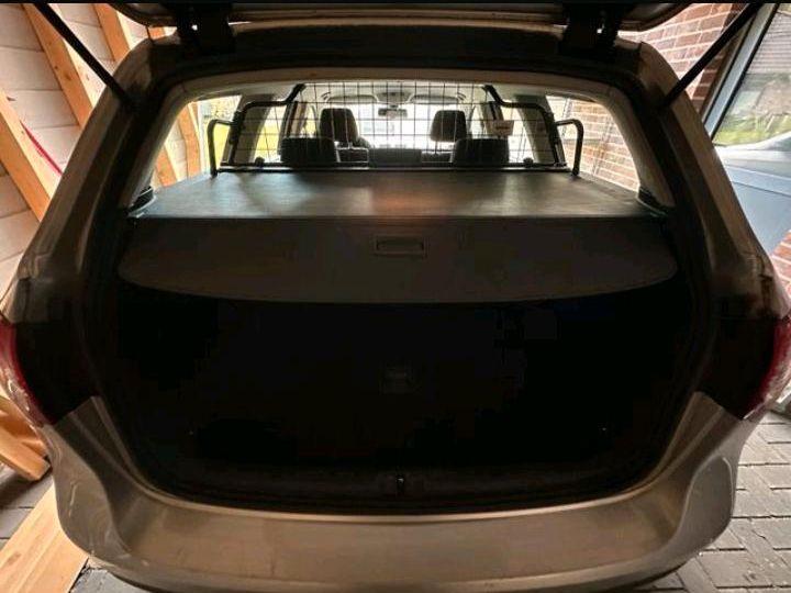 Volkswagen Passat 2009 — салон